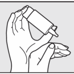 Hylo Gel 海露潤眼液用法: 4. 管嘴向下,拇指放於下方